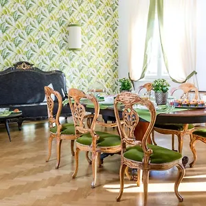 Flor In Bed & Breakfast Florence